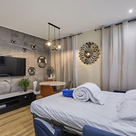 Rent A Room - Residence Meslay Parijs Buitenkant foto
